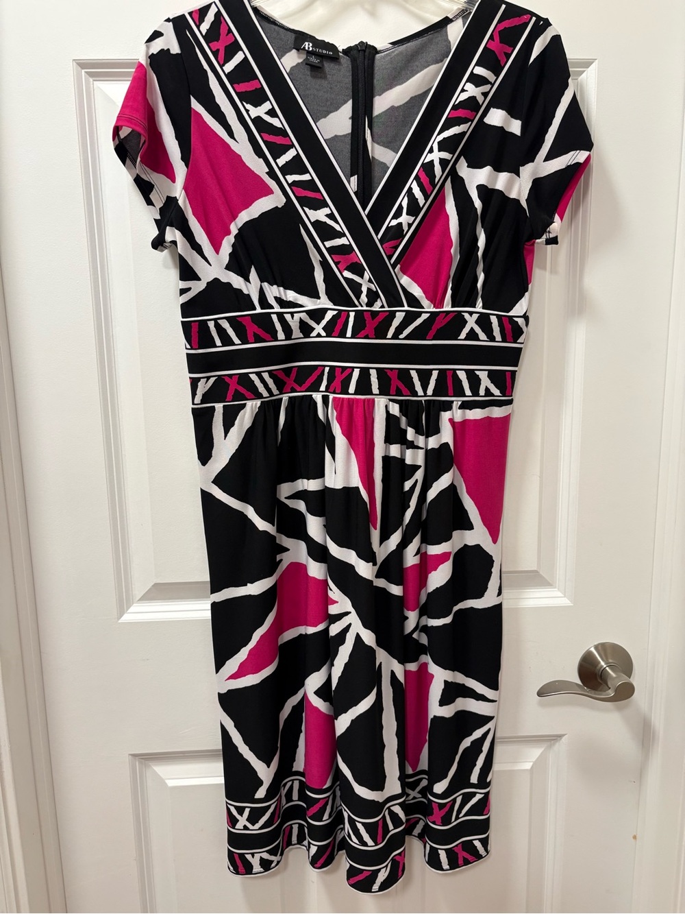 AB Studio Black, White & Magenta Abstract V-Neck Dress